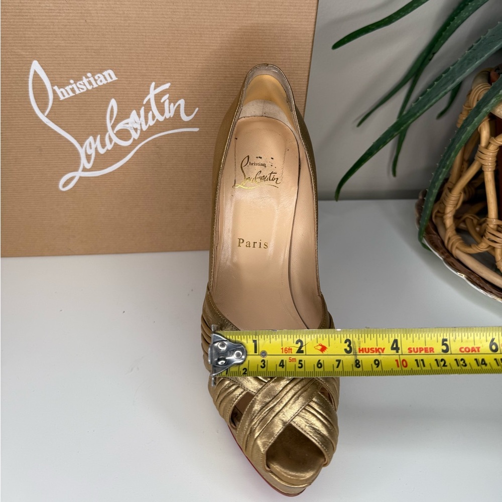 Christian Louboutin Aborina 150 Gold Lamé Platform Peep Toe Heels (Size 39.5) - Picture 14 of 14